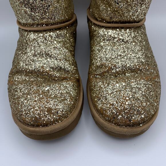 UGG AUSTRALIA women's gold sparkle Classic Mini Bow Cosmos sheepskin boot SZ 9 - Picture 5 of 15